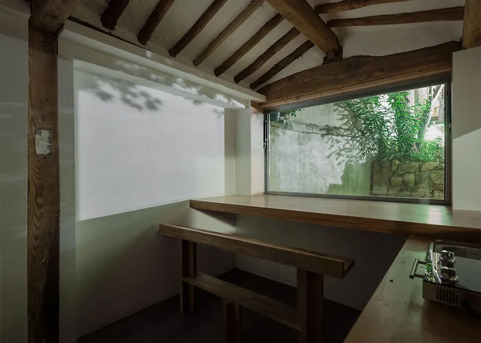 Hotel Side Hanok