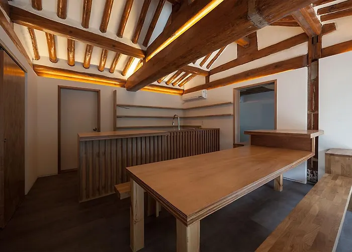 Side Hanok Hotel