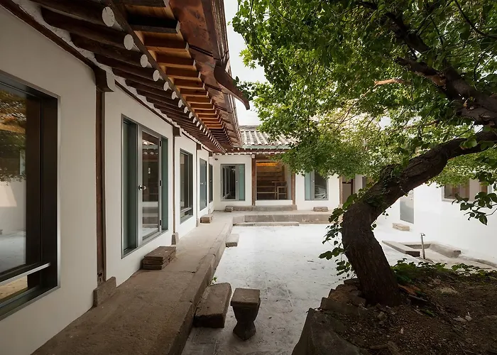 Side Hanok Hotel Seúl
