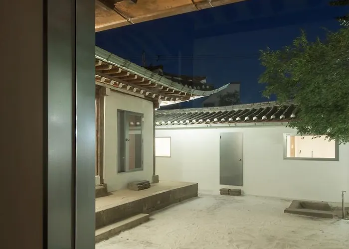 Side Hanok Hotel