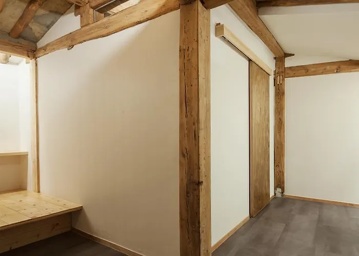 Side Hanok Hotel